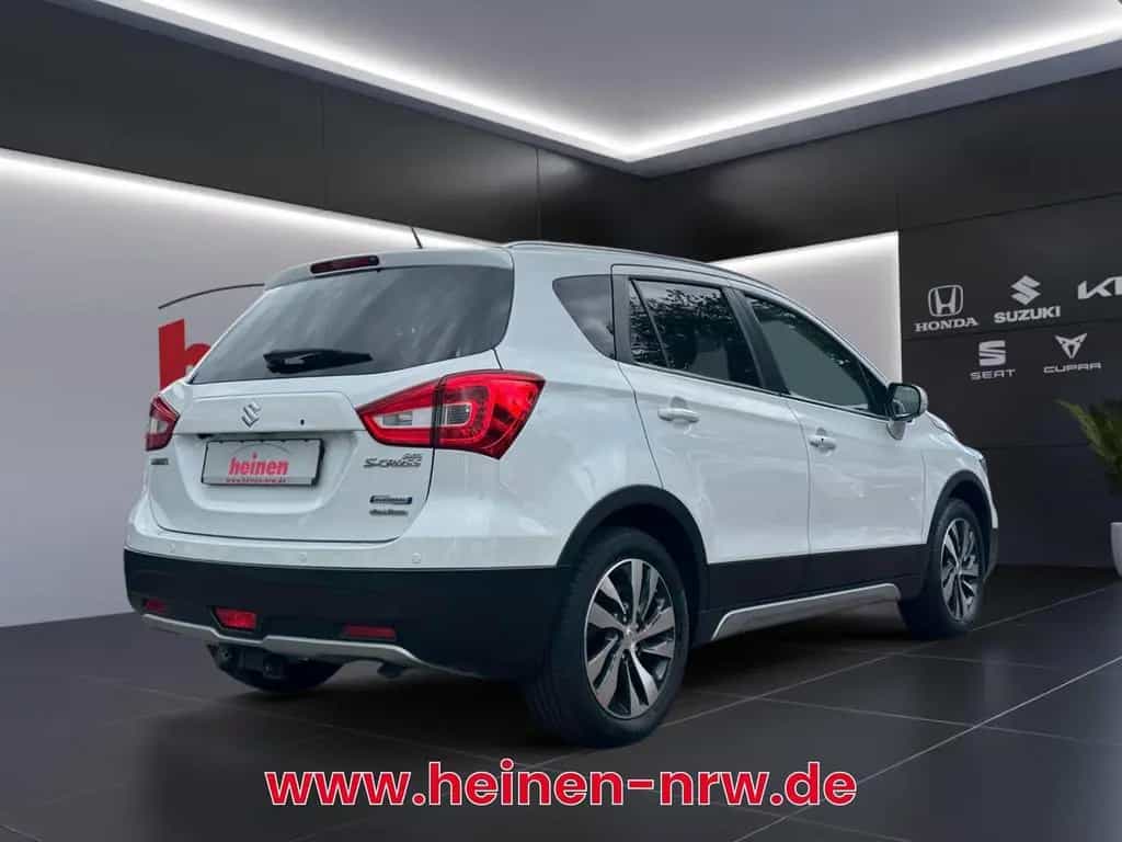 Suzuki (SX4) S-Cross S-Cross 1.4 Comfort+ 4WD RÜCKFAHRKAMERA+NAVI+AHK 10/2021-photo-3