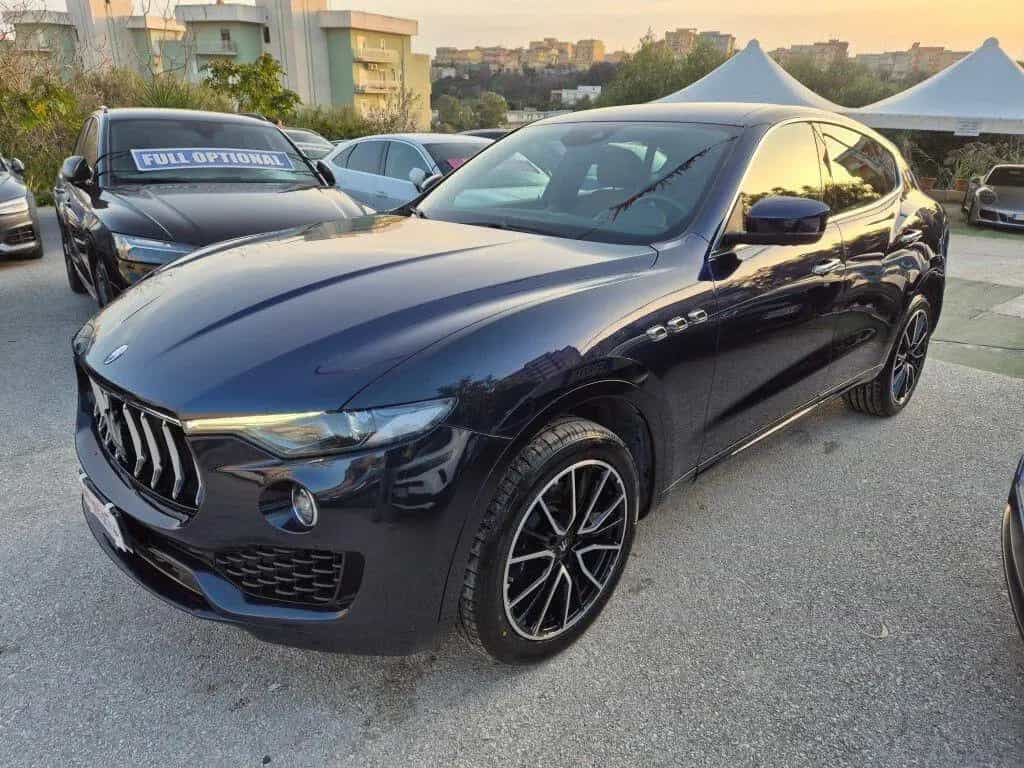Maserati Levante 3.0 D 250CV IVA INCLUSA 03/2019-photo-1