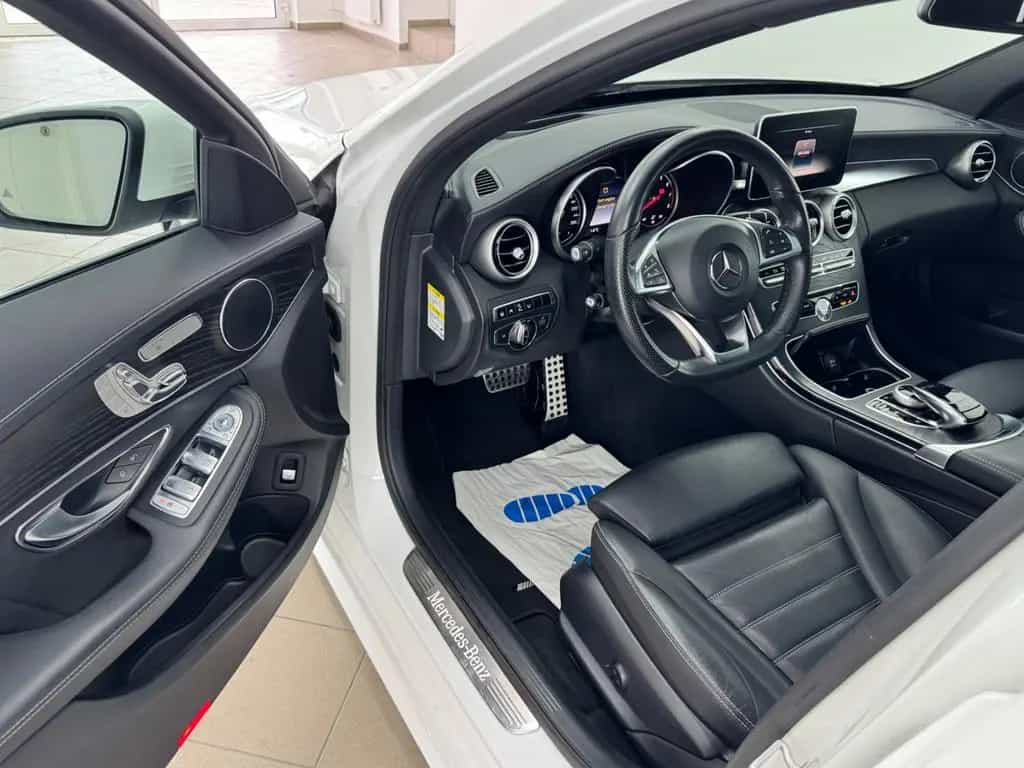 Mercedes-Benz C 200 AMG Line *VOLL*HEAD*LUFT*PANO*LEDER* 11/2015-photo-10