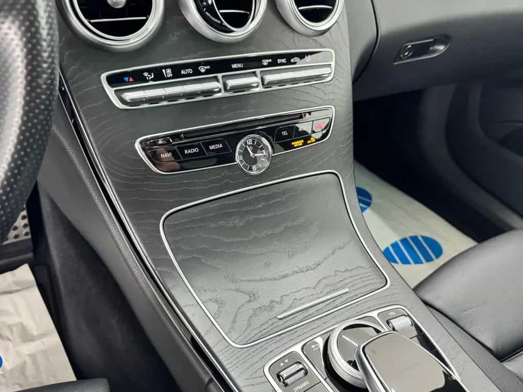 Mercedes-Benz C 200 AMG Line *VOLL*HEAD*LUFT*PANO*LEDER* 11/2015-photo-18