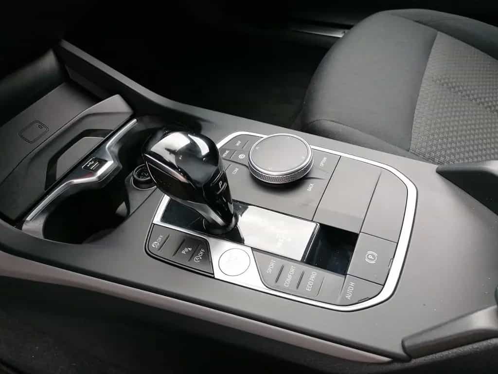 BMW 1 Series 118 i Advantage Navi SHZ PDC LED Klimaautomatik 12/2019-photo-18