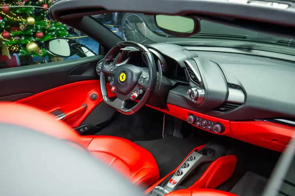 Ferrari 488 Spider LIFT, Carbon, Warranty, Well Mantaine 02/2018-photo-10