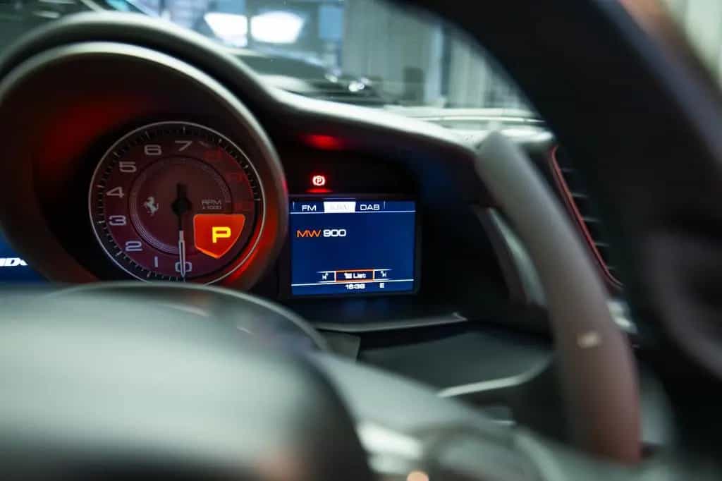 Ferrari 488 Spider LIFT, Carbon, Warranty, Well Mantaine 02/2018-photo-17
