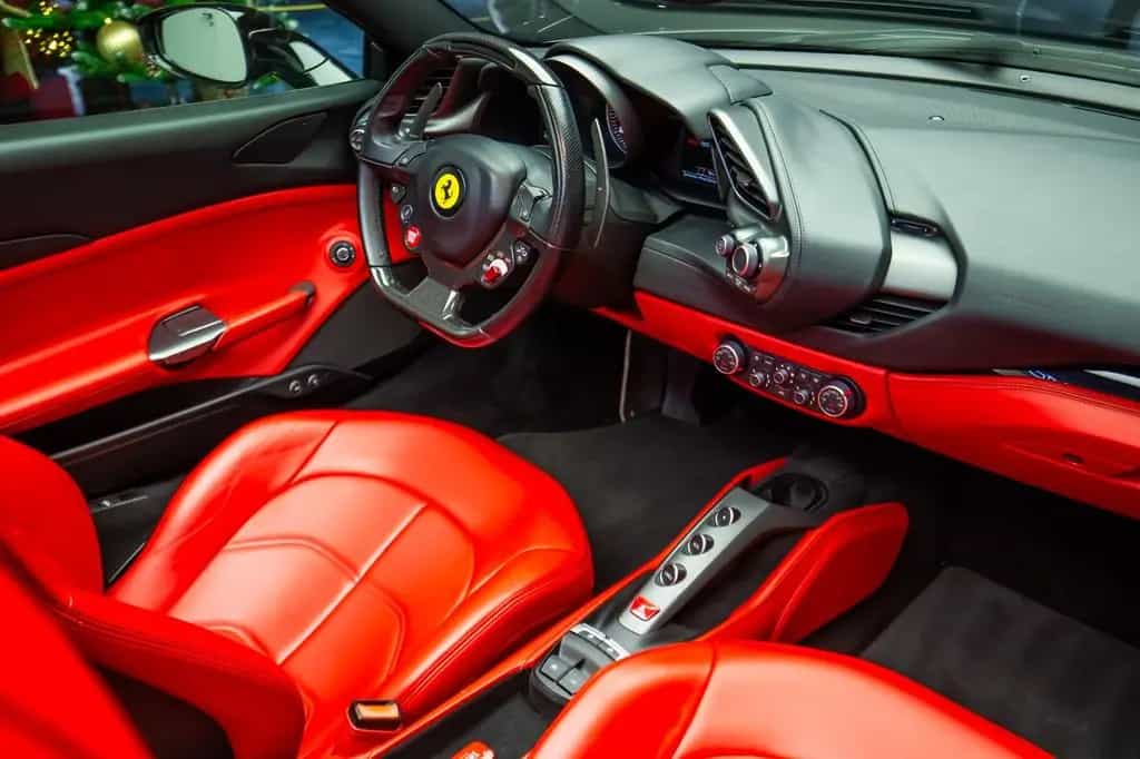 Ferrari 488 Spider LIFT, Carbon, Warranty, Well Mantaine 02/2018-photo-30
