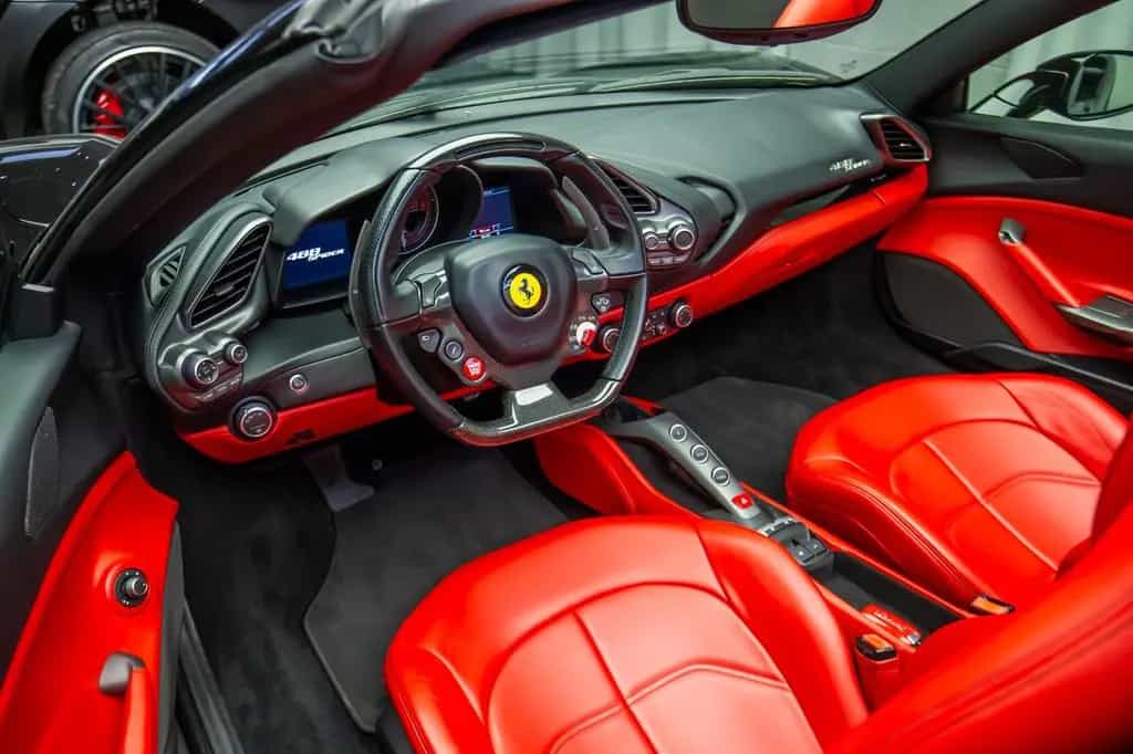Ferrari 488 Spider LIFT, Carbon, Warranty, Well Mantaine 02/2018-photo-32