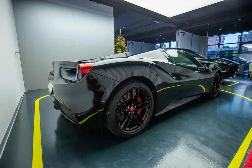 Ferrari 488 Spider LIFT, Carbon, Warranty, Well Mantaine 02/2018-photo-4
