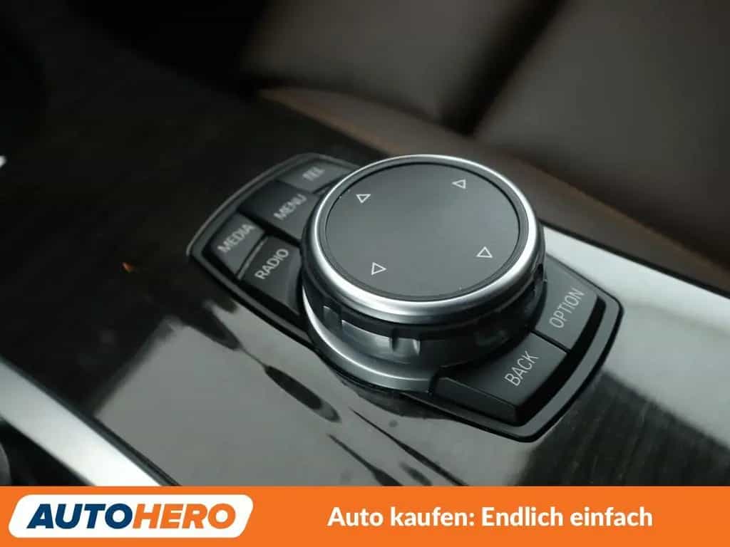 BMW xDrive 30d Aut.*NAVI*BiXENON*CAM*SHZ*TEMPO*ALU* 03/2015-photo-26