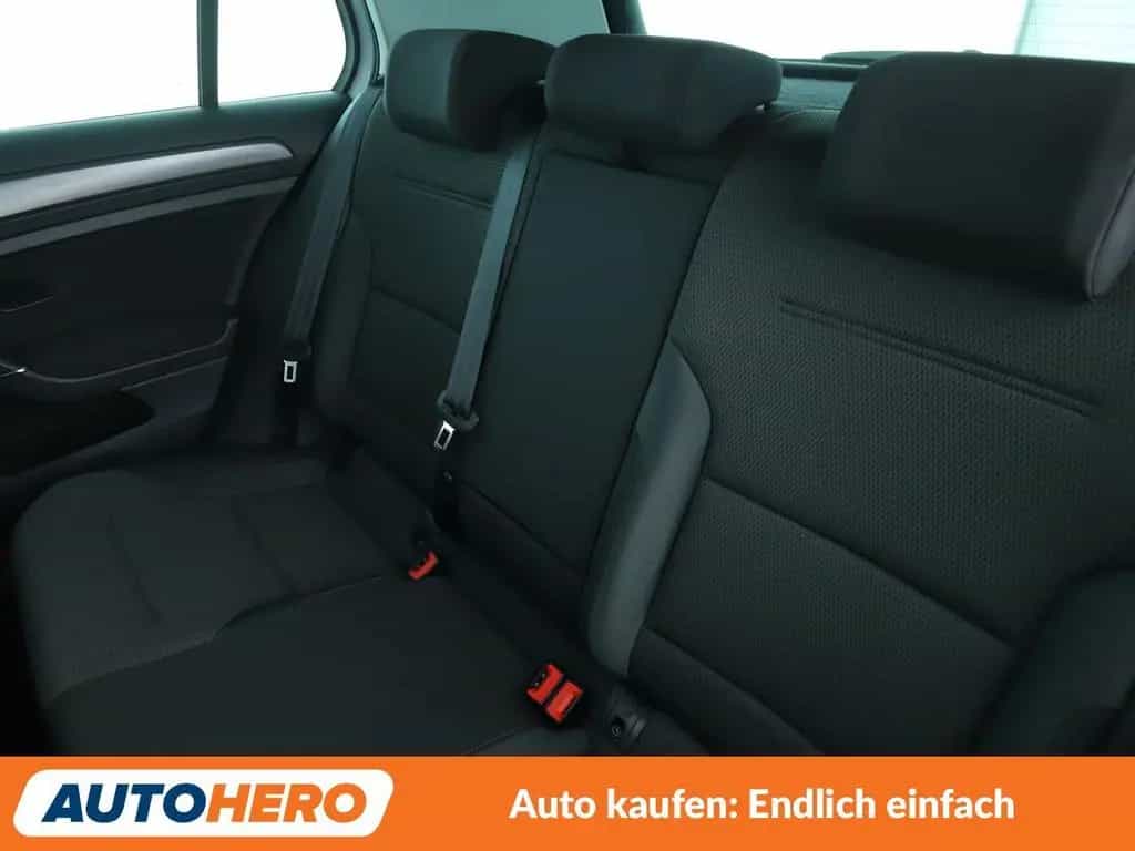 Volkswagen Golf VII 1.5 TSI ACT Comfortline BM*PDC*SHZ*ALU* 04/2018-photo-13