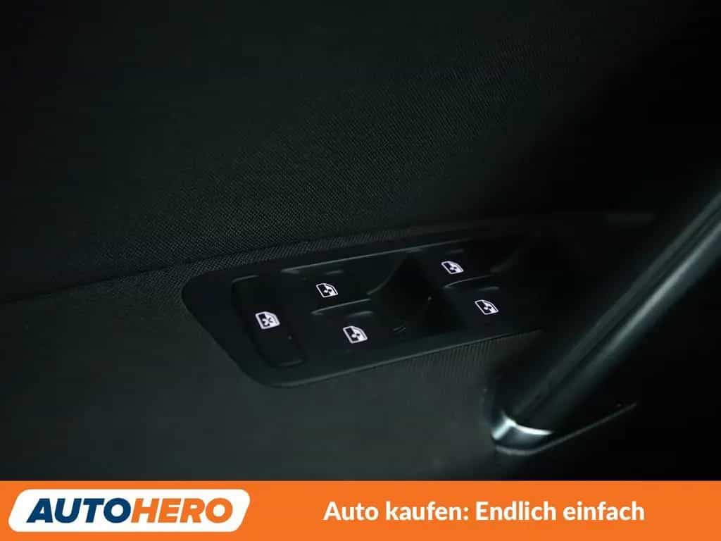Volkswagen Golf VII 1.5 TSI ACT Comfortline BM*PDC*SHZ*ALU* 04/2018-photo-24
