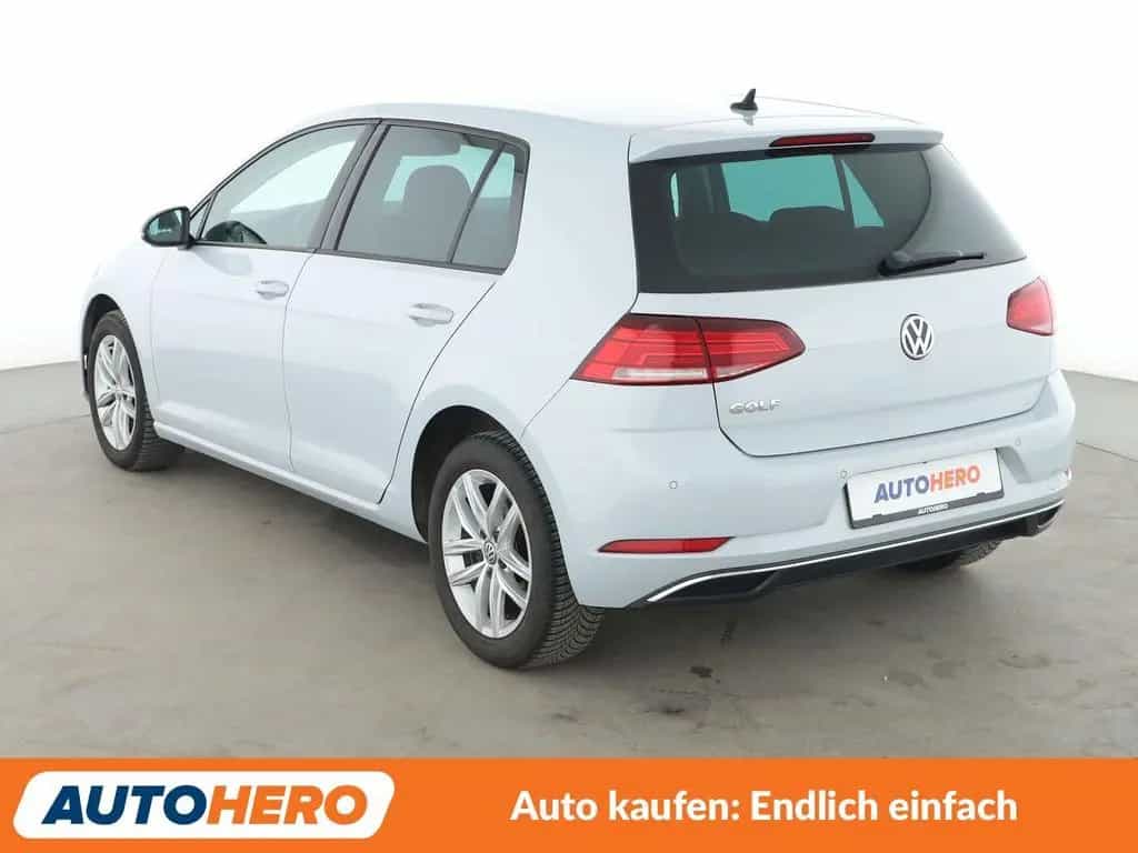Volkswagen Golf VII 1.5 TSI ACT Comfortline BM*PDC*SHZ*ALU* 04/2018-photo-3