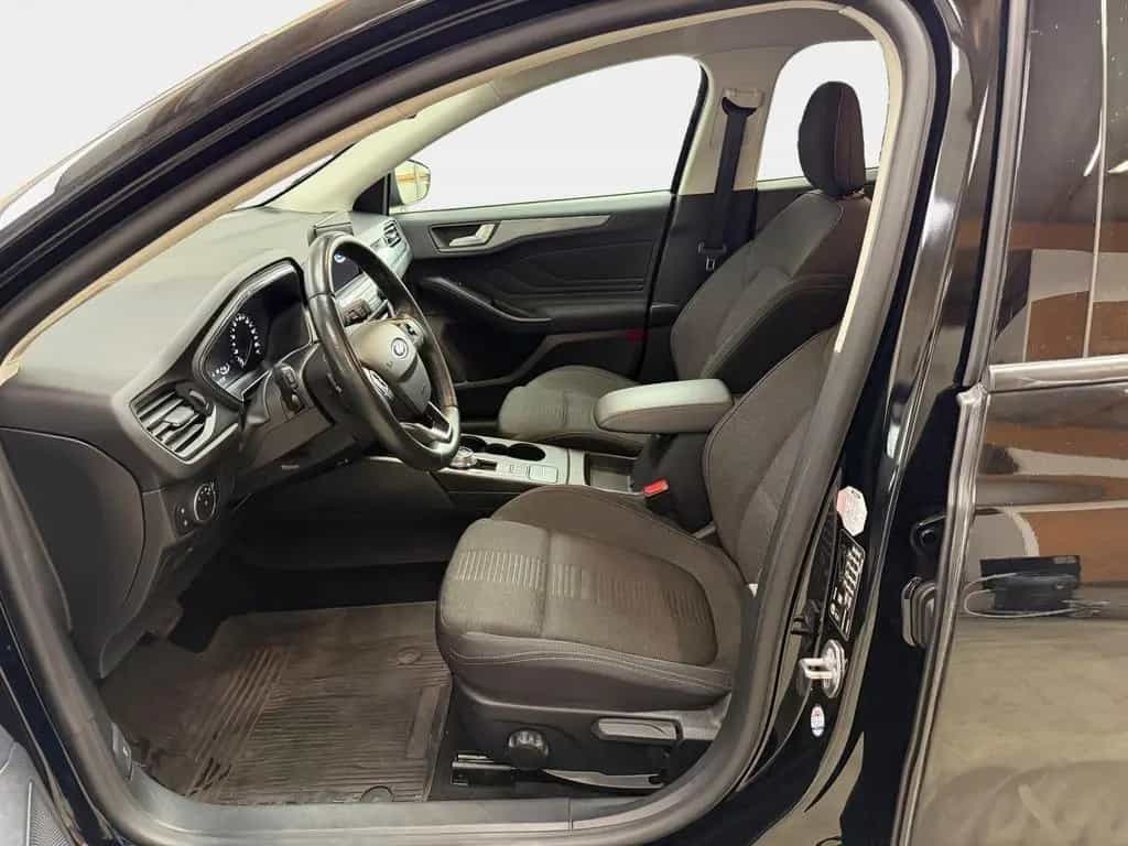 Ford Focus Turnier 1.0 EcoBoost Active AHK NAVI Ga... 05/2019-photo-27