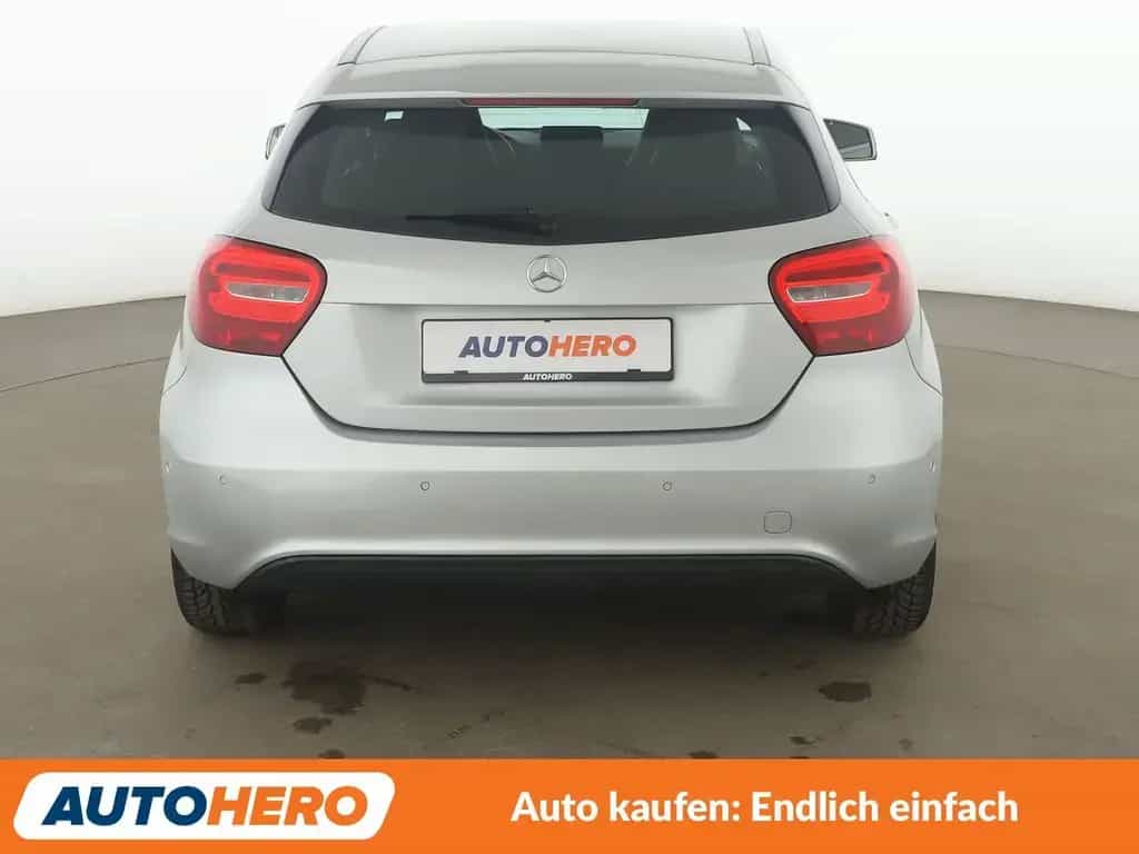 Mercedes-Benz A-Class A 180 BlueEfficiency Style*NAVI*TEMPO* 11/2017-photo-4