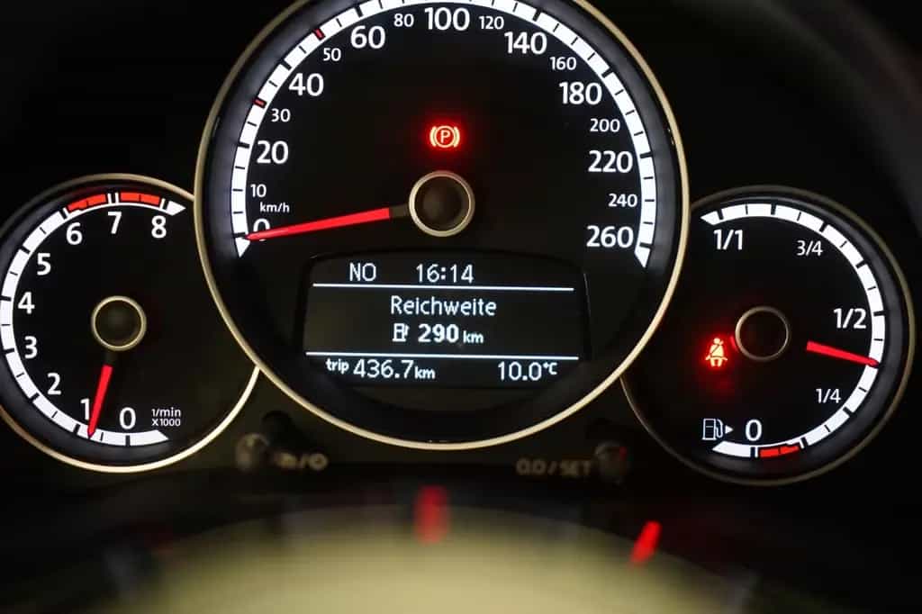 Volkswagen Beetle 1.2 TSI *1.Hand*Unfallfrei*6Gang*Navi*PDC 09/2014-photo-18