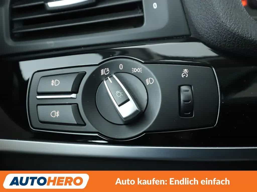 BMW xDrive 20d Aut.*NAVI*BiXENON*CAM*SHZ*TEMPO*ALU* 03/2015-photo-25