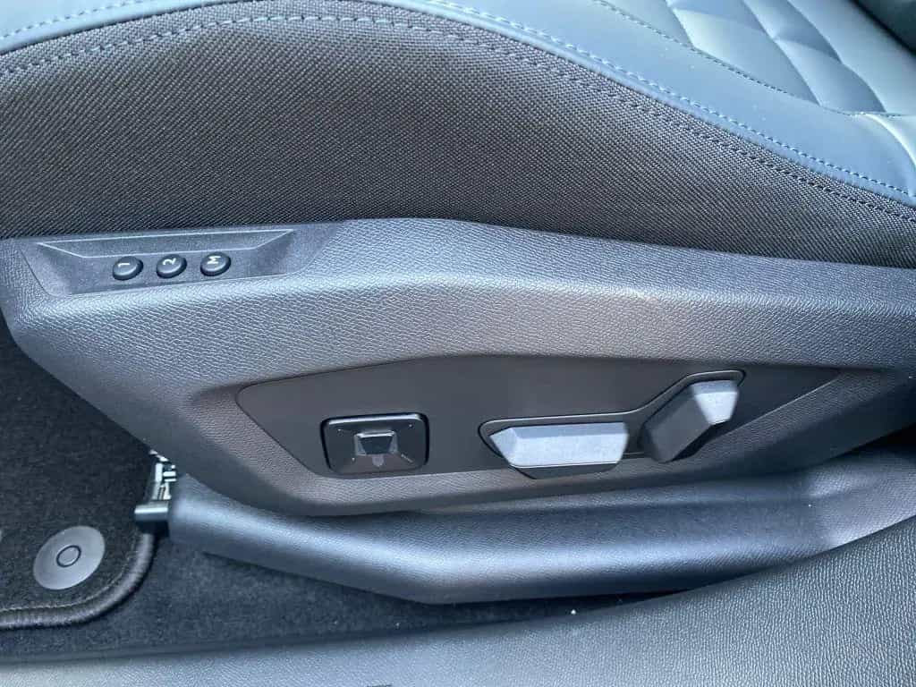 Citroën C5 Aircross Hybrid 145 Automatik MAX *Allwetter* 11/2025-photo-8