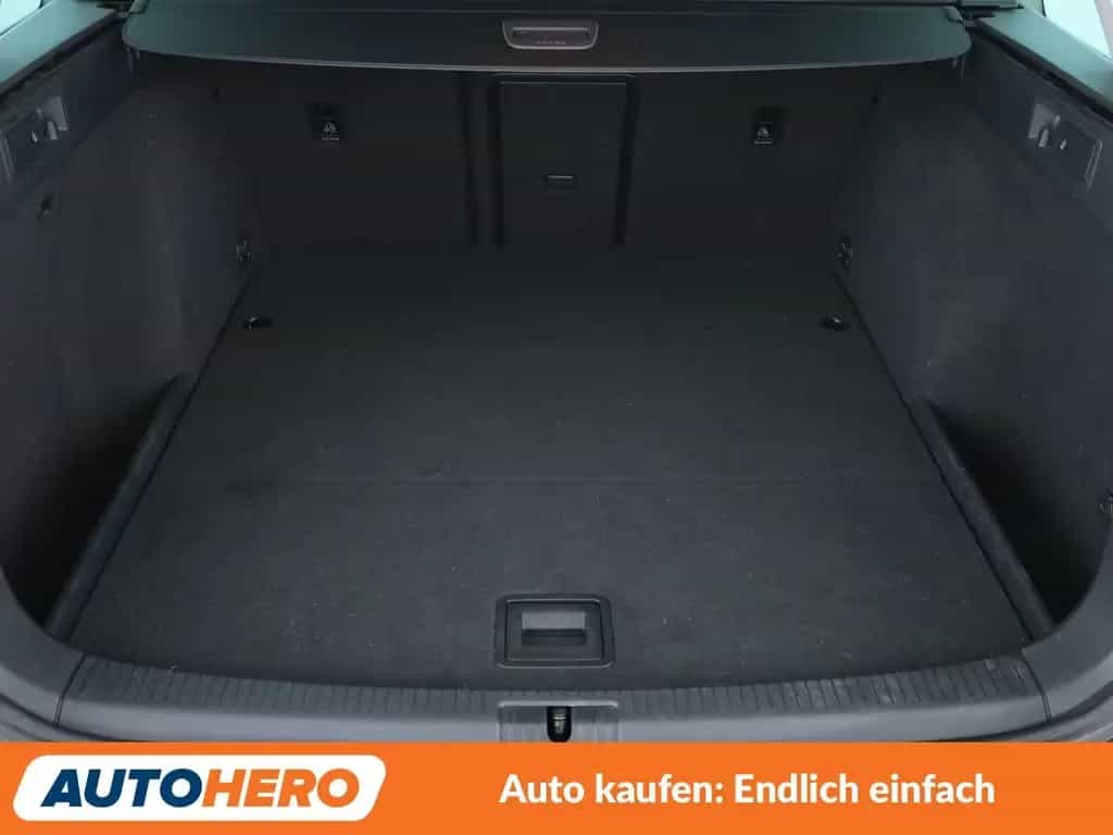 Volkswagen Golf VII 1.4 TSI Highline BM*NAVI*LED*ACC* 02/2018-photo-17