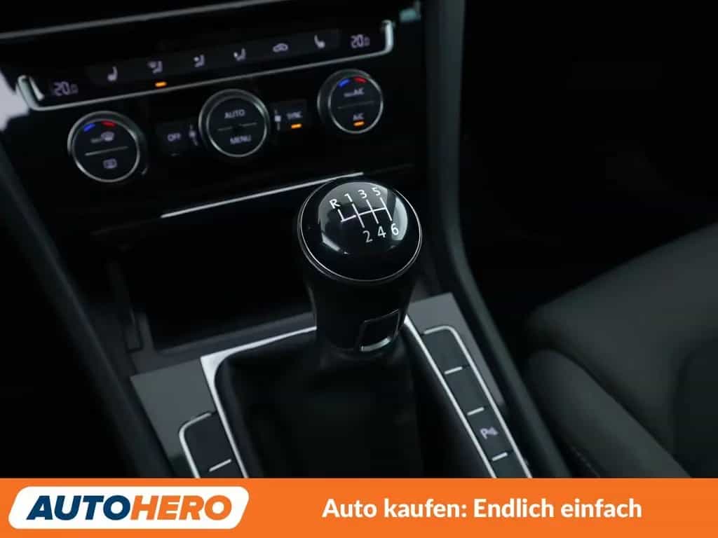Volkswagen Golf VII 1.4 TSI Highline BM*NAVI*LED*ACC* 02/2018-photo-22