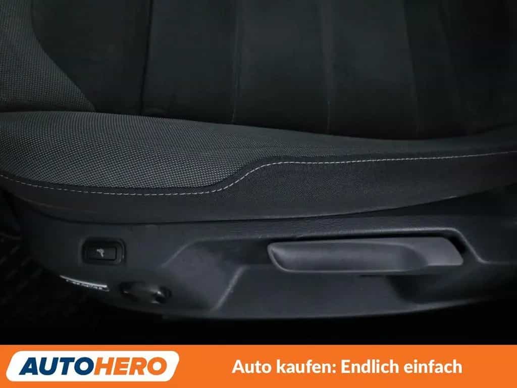Volkswagen Golf VII 1.4 TSI Highline BM*NAVI*LED*ACC* 02/2018-photo-29