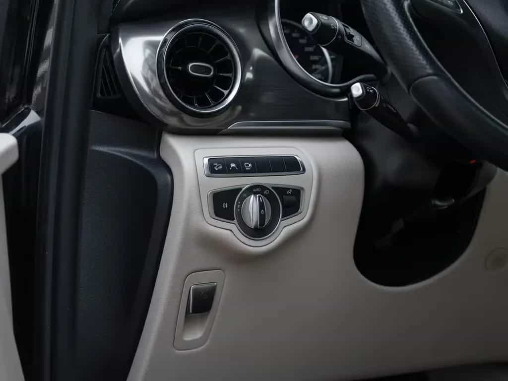 Mercedes-Benz V 300 d Exclusive Edition 4MATIC lang AMG-Line 10/2019-photo-17