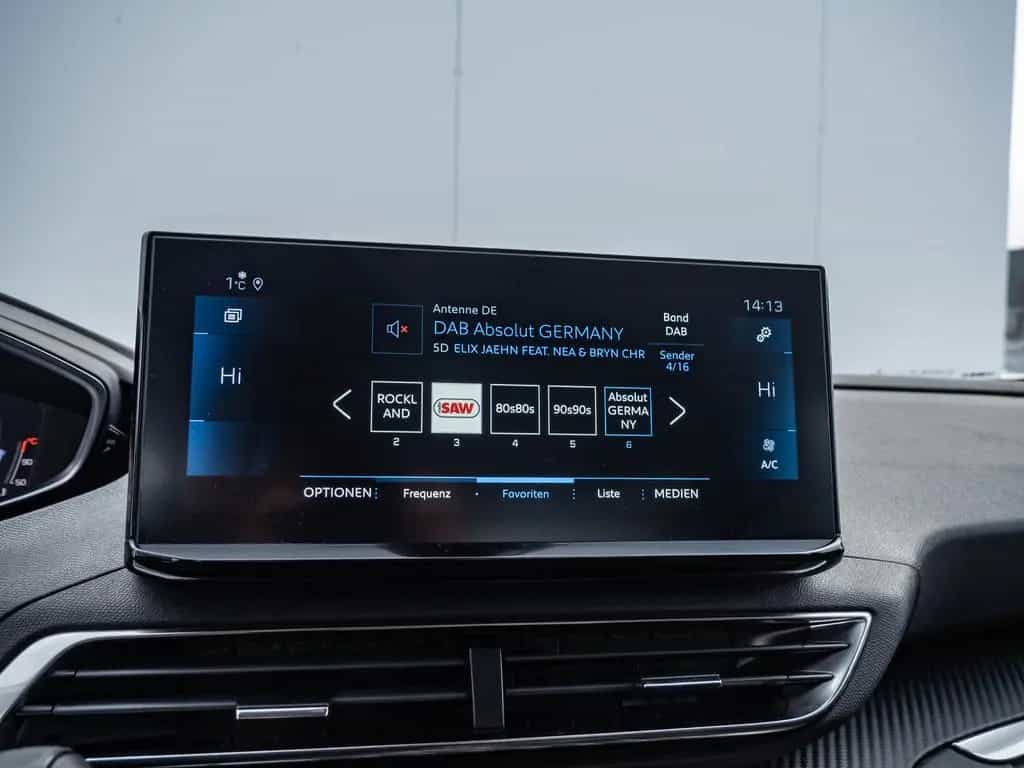 Peugeot 3008 1.2 Active Pack 09/2022-photo-11