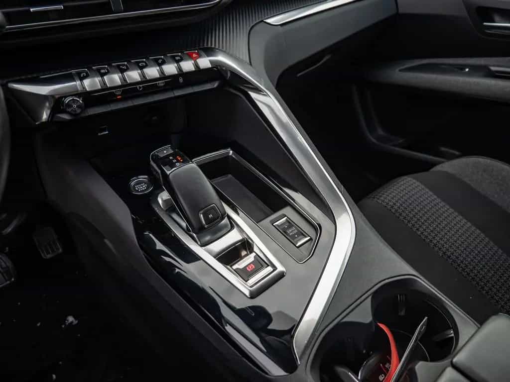 Peugeot 3008 1.2 Active Pack 09/2022-photo-15