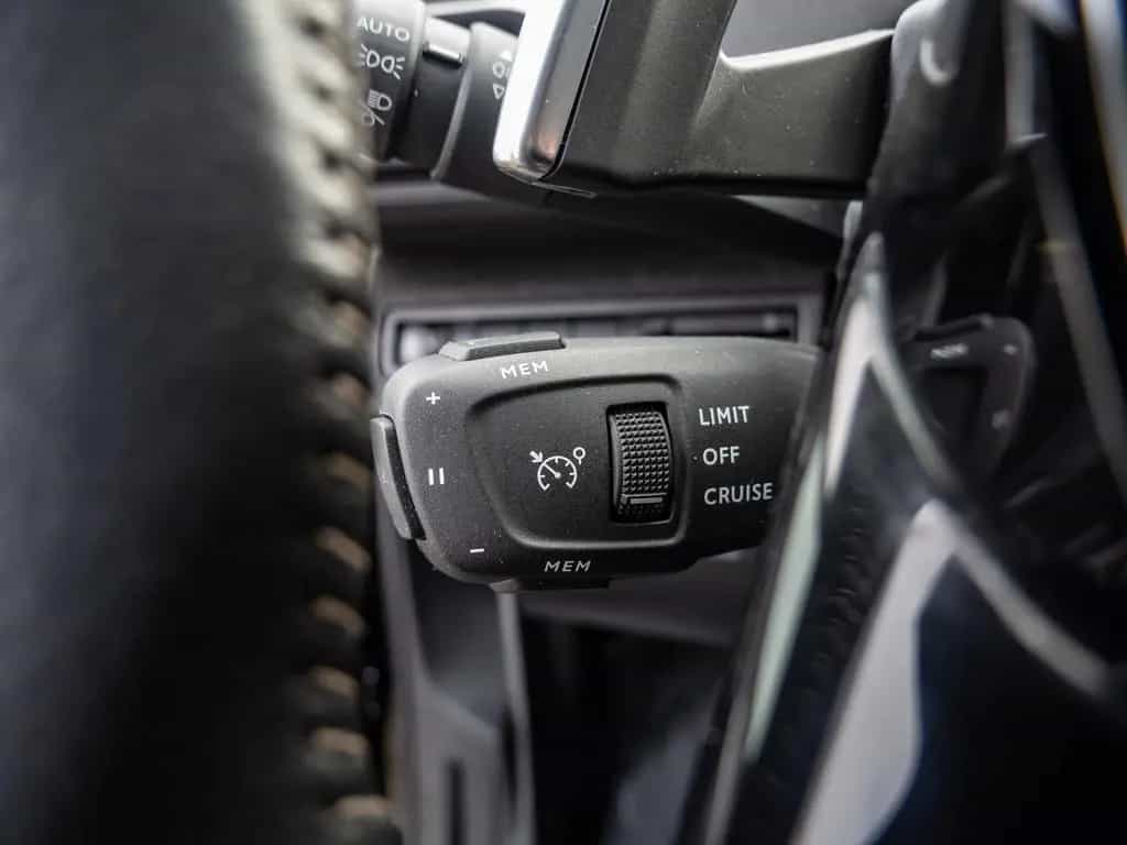 Peugeot 3008 1.2 Active Pack 09/2022-photo-20