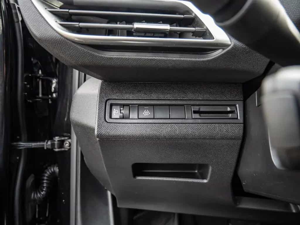 Peugeot 3008 1.2 Active Pack 09/2022-photo-21