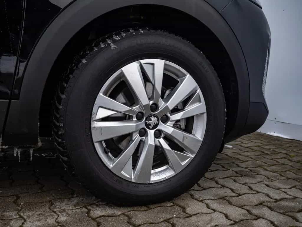 Peugeot 3008 1.2 Active Pack 09/2022-photo-6