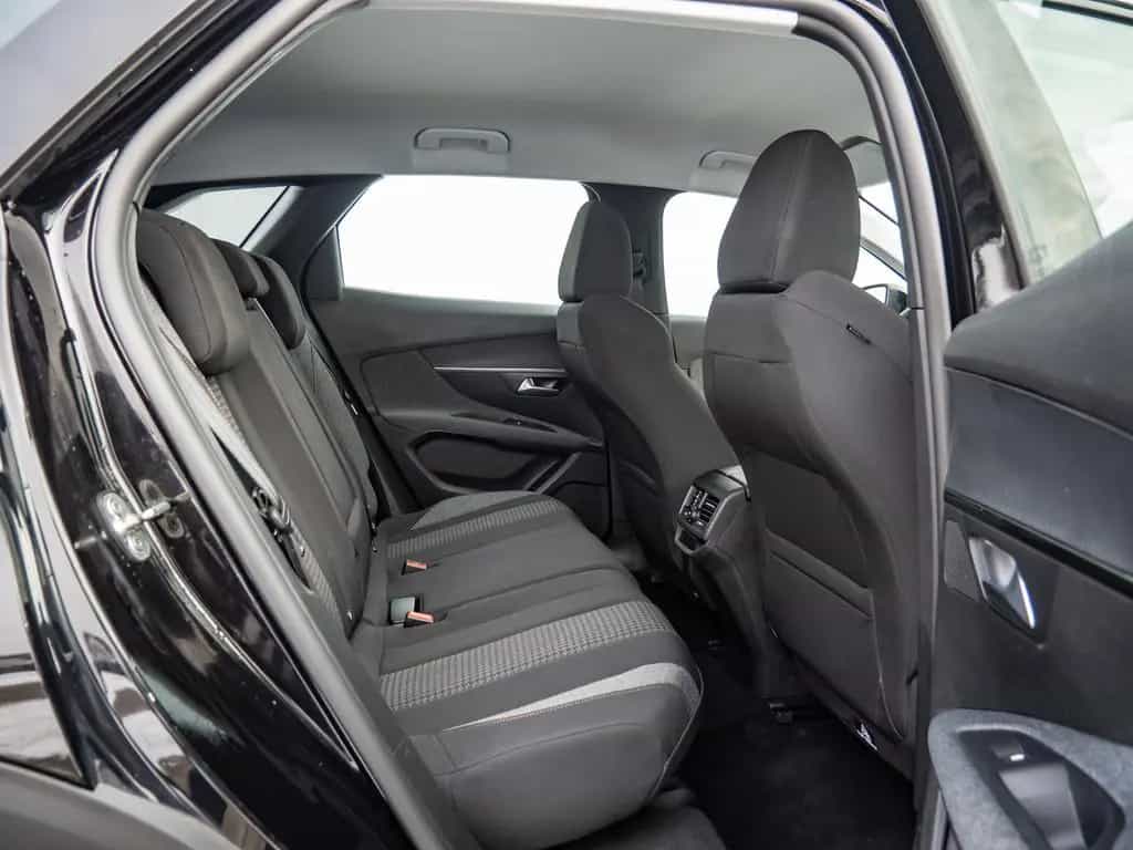 Peugeot 3008 1.2 Active Pack 09/2022-photo-8