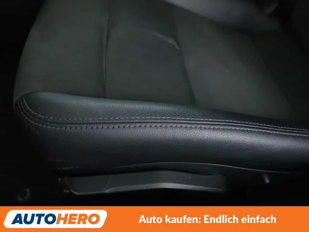 Porsche 2.0 Aut.*NAV*XENON*CAM*PDC*SHZ*ALU*KLIMA* 05/2022-photo-25