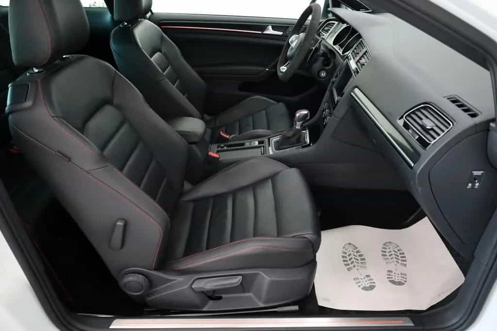 Volkswagen Golf VII Lim. GTI Clubsport Leder,Navi,Xenon,SD 09/2016-photo-4