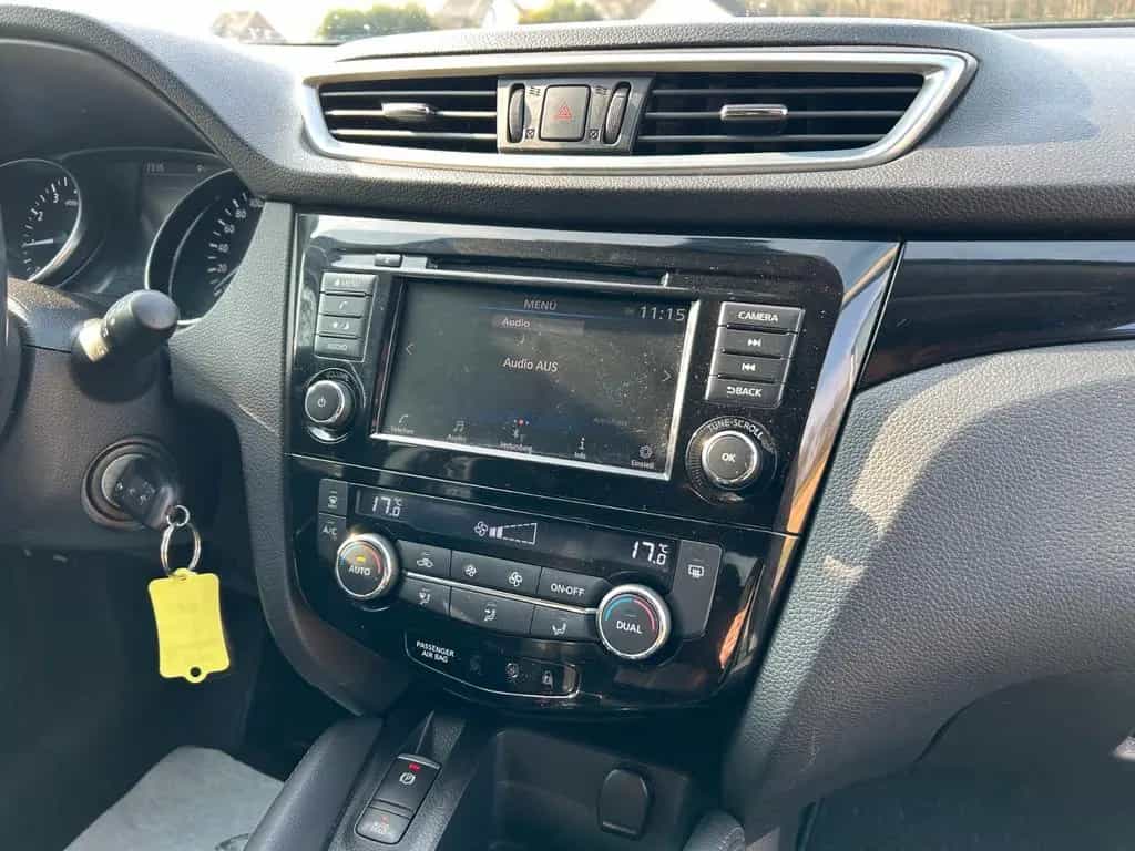 Nissan Qashqai 1.3 DIG-T Shiro Klimaauto Kamera 02/2021-photo-23