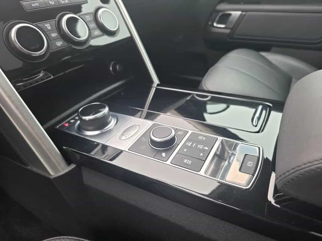 Land Rover Discovery 5 HSE SD4 7-Sitzer Panorama AHK 05/2019-photo-11