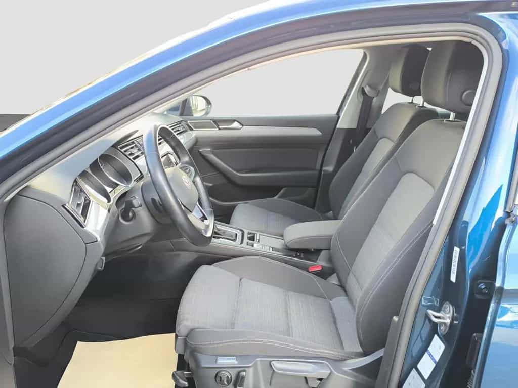 Volkswagen Passat Variant 1.5 TSI DSG Business AHK NAVI PDC 06/2021-photo-11