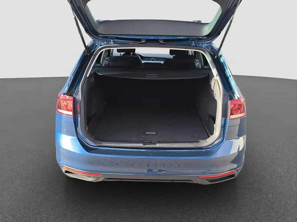 Volkswagen Passat Variant 1.5 TSI DSG Business AHK NAVI PDC 06/2021-photo-18