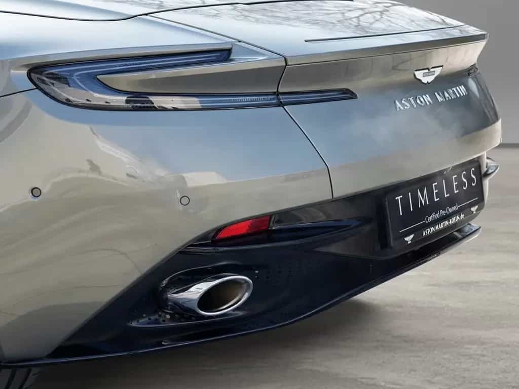 Aston Martin DB12 Volante Titanium Grey / Q- Centenary Saddle 03/2025-photo-23