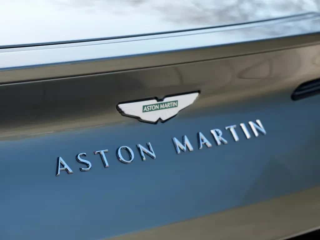 Aston Martin DB12 Volante Titanium Grey / Q- Centenary Saddle 03/2025-photo-25
