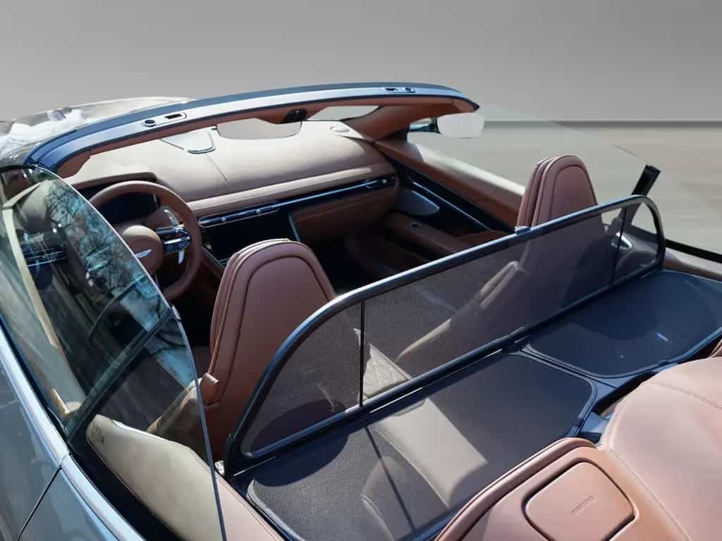 Aston Martin DB12 Volante Titanium Grey / Q- Centenary Saddle 03/2025-photo-26