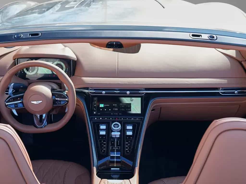 Aston Martin DB12 Volante Titanium Grey / Q- Centenary Saddle 03/2025-photo-28