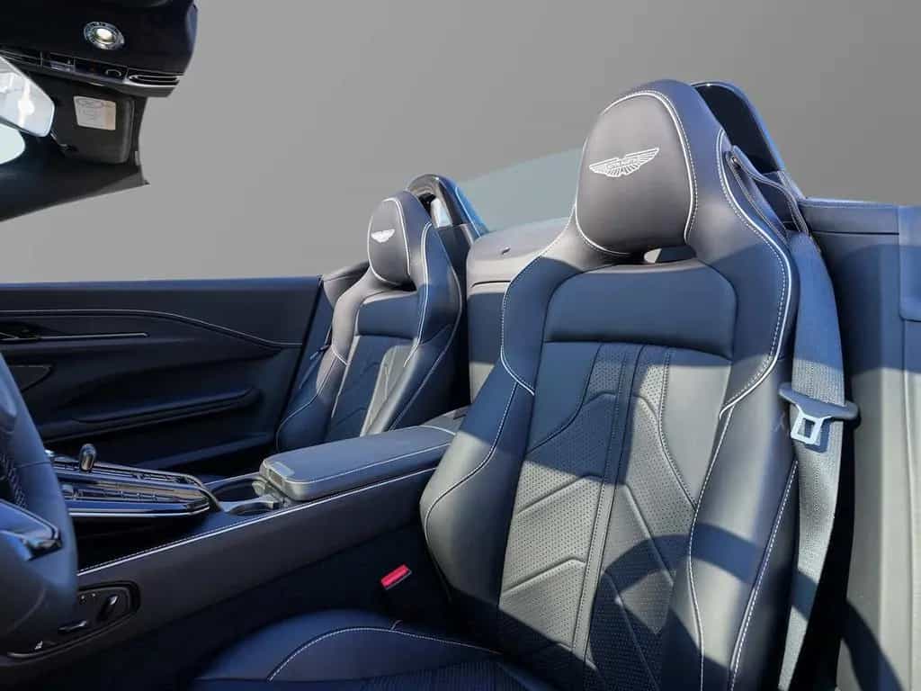 Aston Martin V8 Vantage Vantage Roadster Onyx Black / Onyx Black null-photo-33