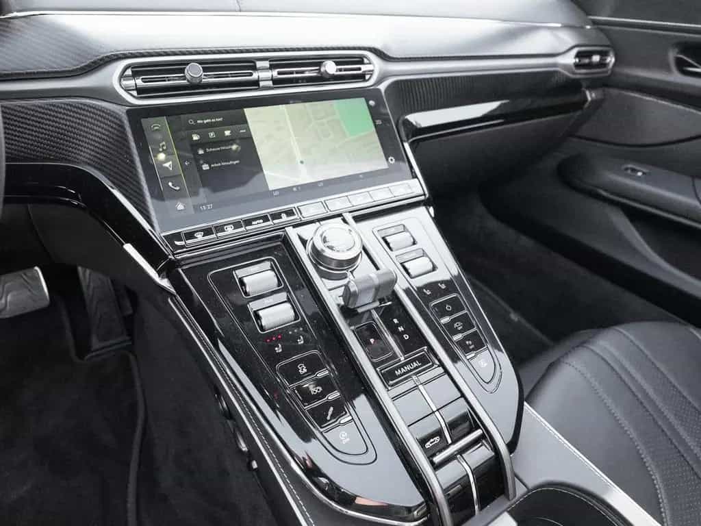 Aston Martin V8 Vantage Vantage Roadster Onyx Black / Onyx Black null-photo-37