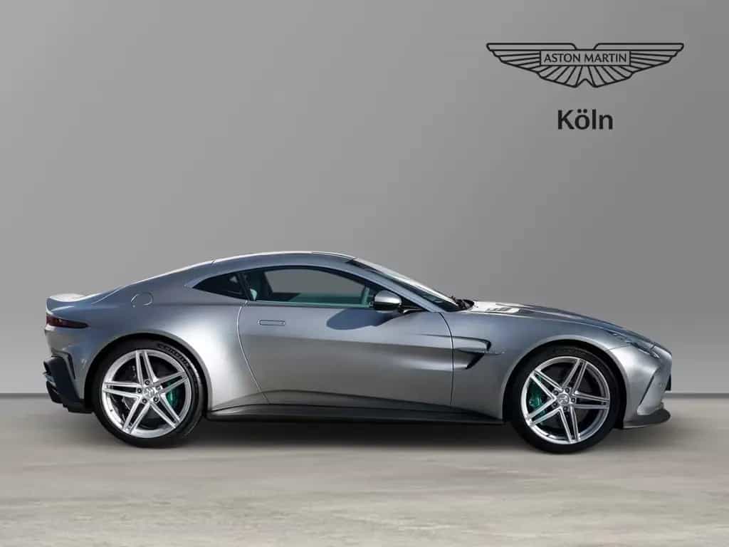 Aston Martin V8 Vantage Vantage Aluminite Silver / Sage Green null-photo-2
