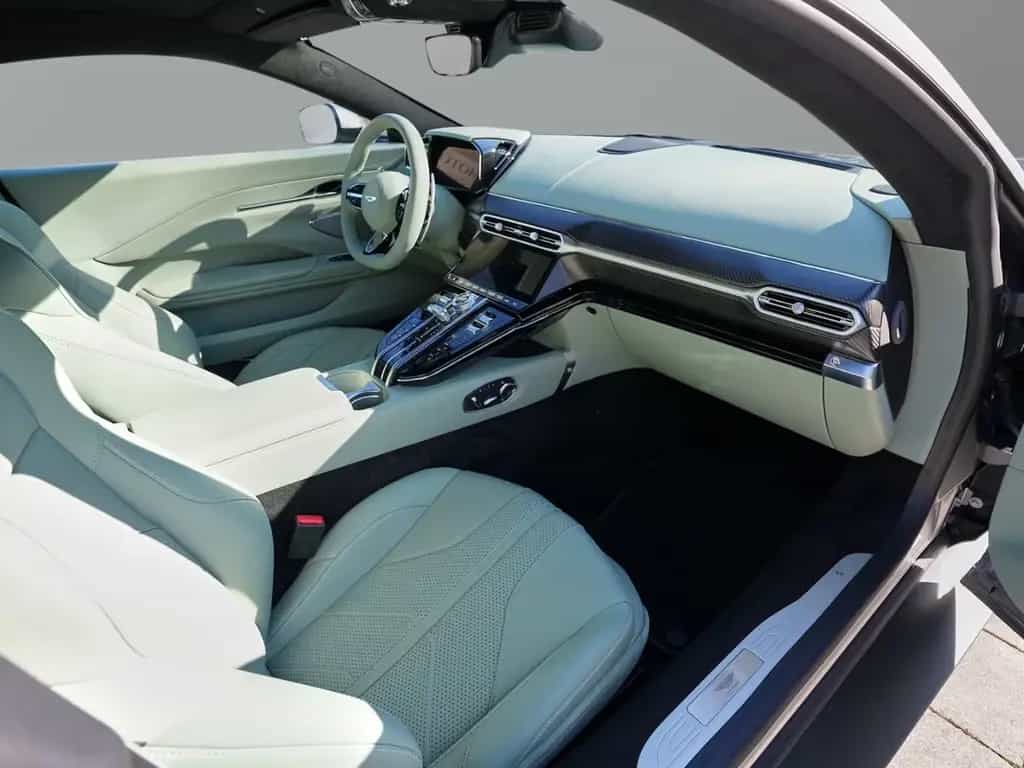 Aston Martin V8 Vantage Vantage Aluminite Silver / Sage Green null-photo-26