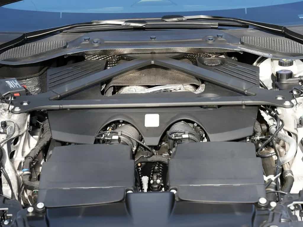Aston Martin V8 Vantage Vantage Titanium Grey / Onyx Black 02/2026-photo-15