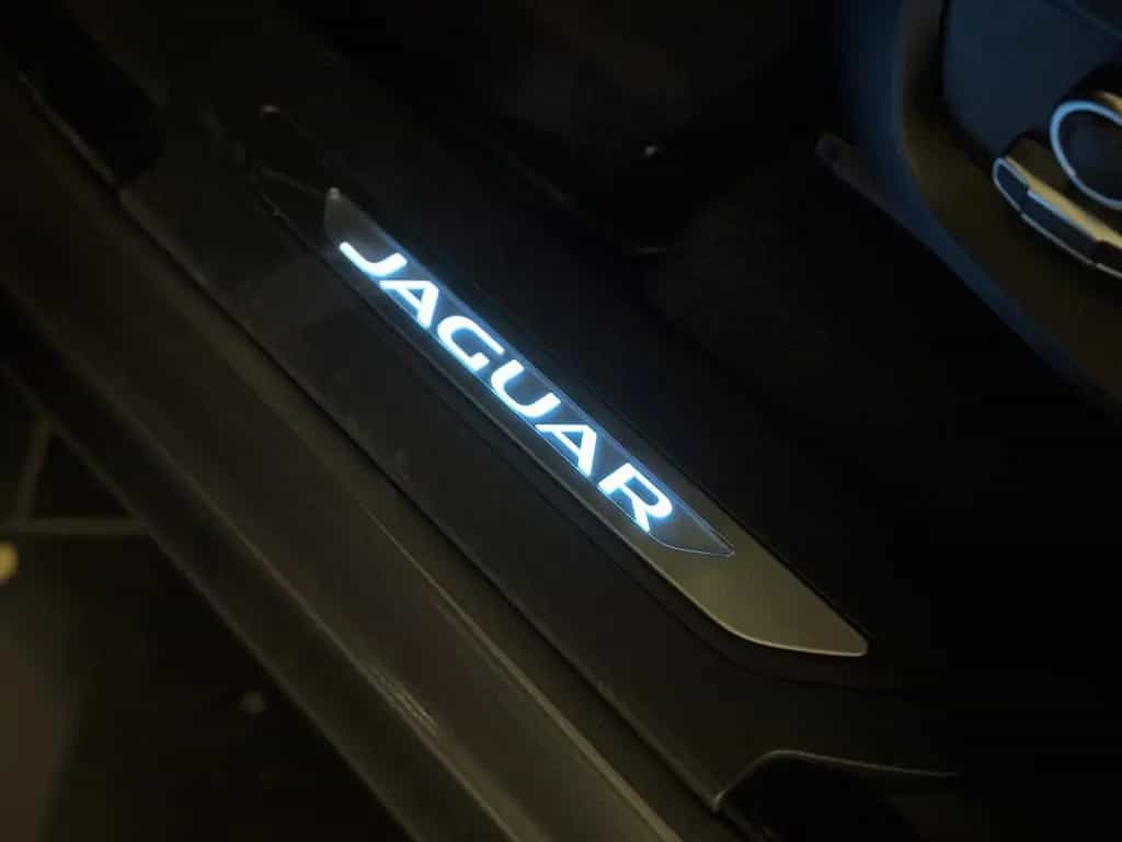 Jaguar F-Pace R-Sport AWD*Pano*LED*Ambiente*Kamera*LED* 03/2019-photo-27