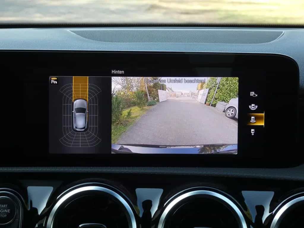Mercedes-Benz A 200 AMG-Line *NAVI*ALU*KAMERA*AHK* 12/2020-photo-32