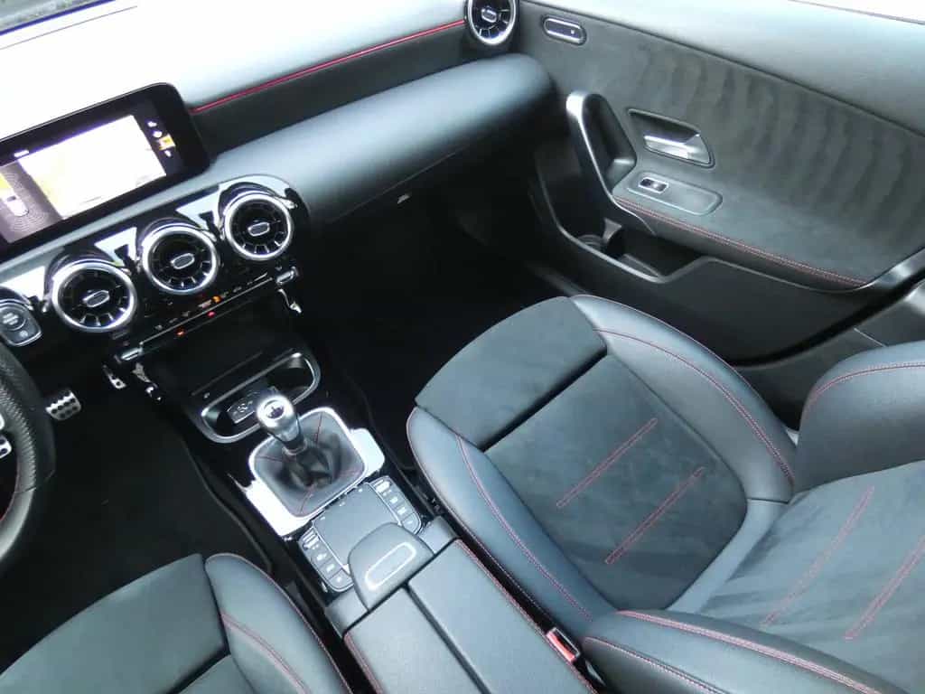 Mercedes-Benz A 200 AMG-Line *NAVI*ALU*KAMERA*AHK* 12/2020-photo-35