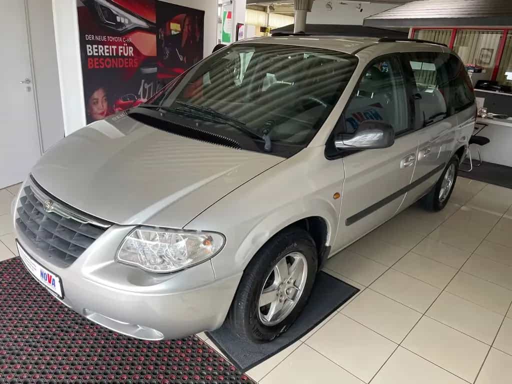 Chrysler Grand Voyager SE 2.8 CRD*1.HAND*TÜV NEU*8xALU 07/2005-photo-1