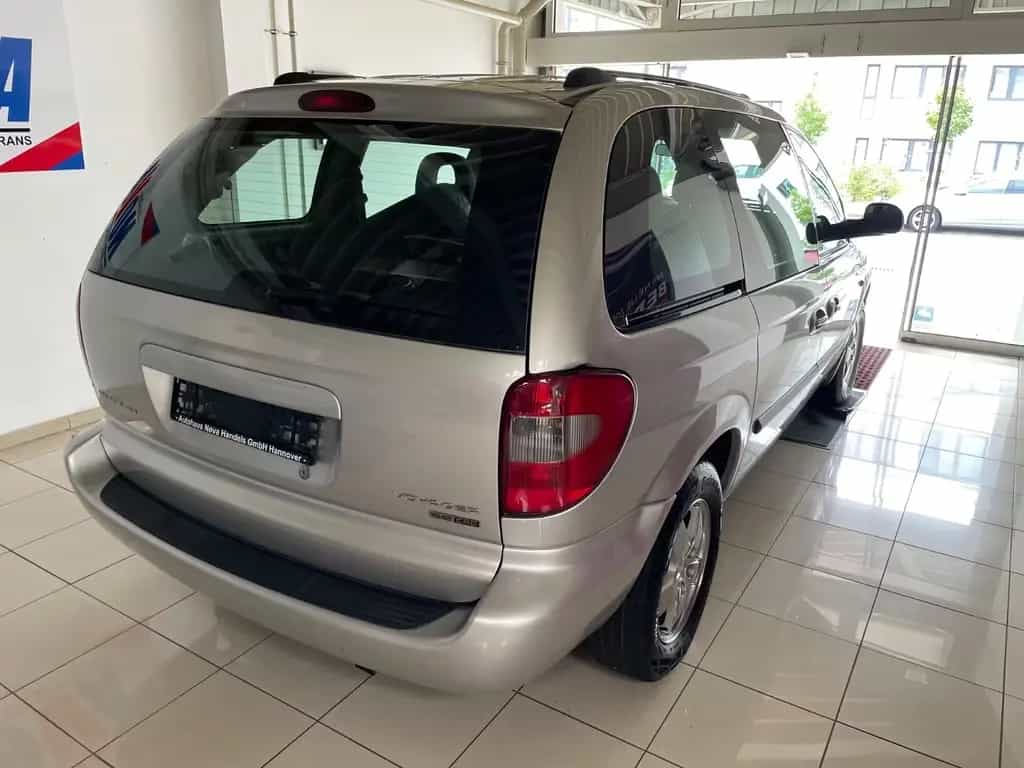 Chrysler Grand Voyager SE 2.8 CRD*1.HAND*TÜV NEU*8xALU 07/2005-photo-4
