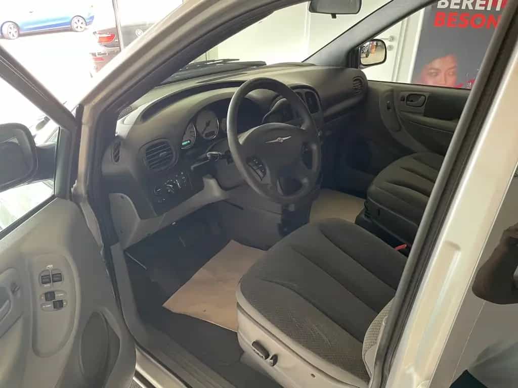 Chrysler Grand Voyager SE 2.8 CRD*1.HAND*TÜV NEU*8xALU 07/2005-photo-6